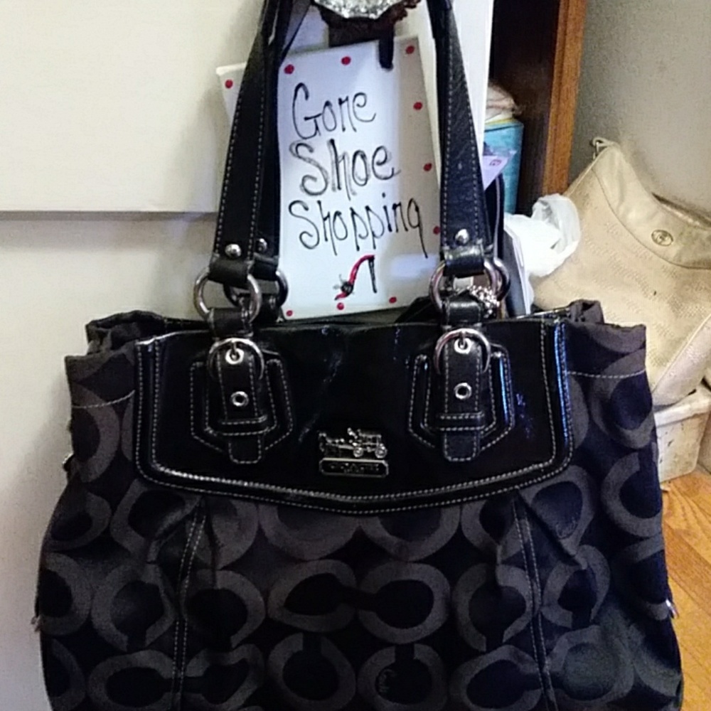 Coach authentic. purse